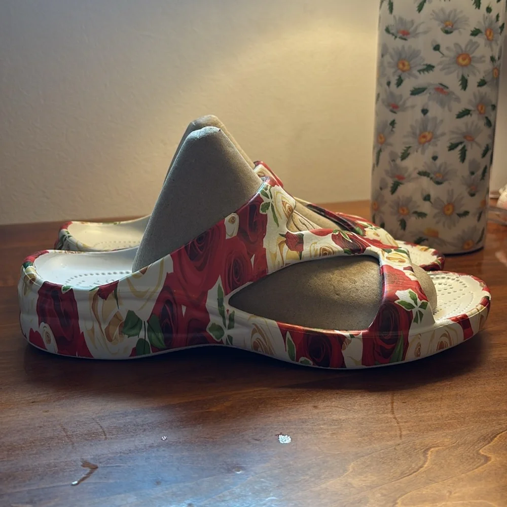 Floral Dawgs women’s Sandals size 10 - Picture 3 of 6